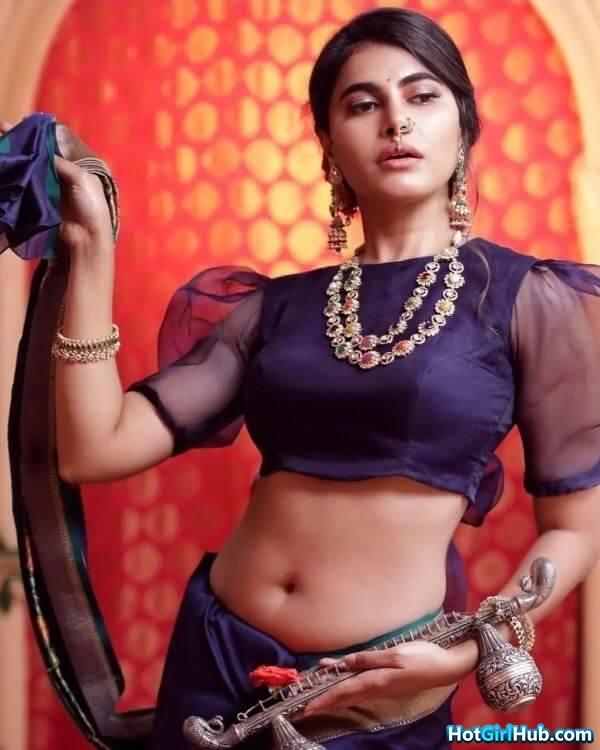Hot Big Boobs Indian Girls Showing Hot Body 13