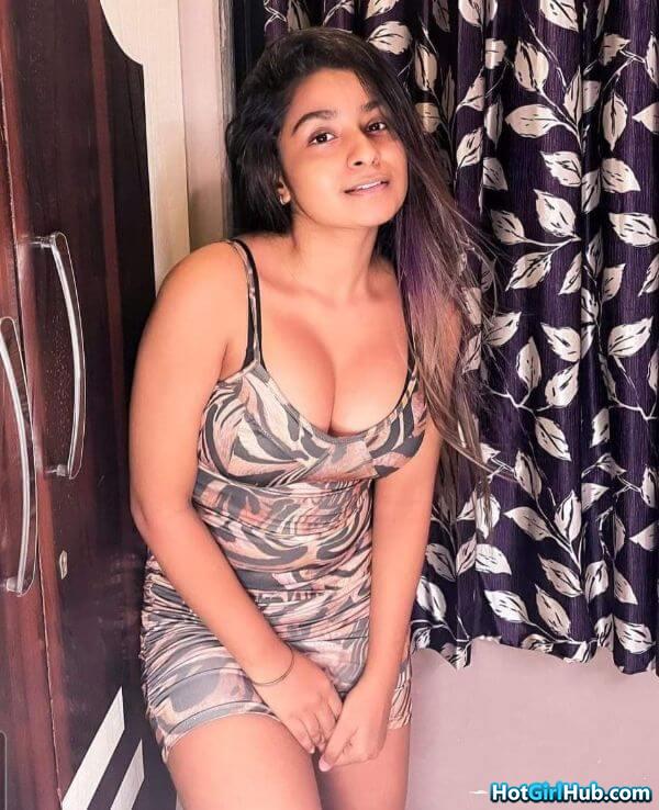 Hot Big Boobs Indian Girls Showing Hot Body 6