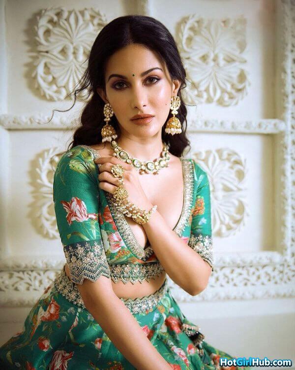Sexy Amyra Dastur ​hot Bollywood Actress Pics 9