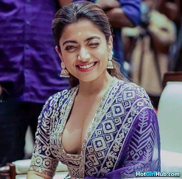 Sexy Indian Girls With Huge Boobs 11