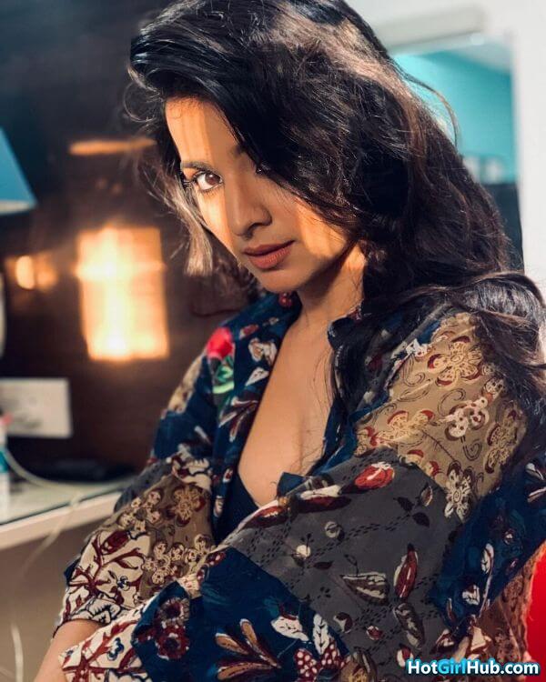 Sexy Mahima Makwana ​hot Hindi Television Actress Pics 12
