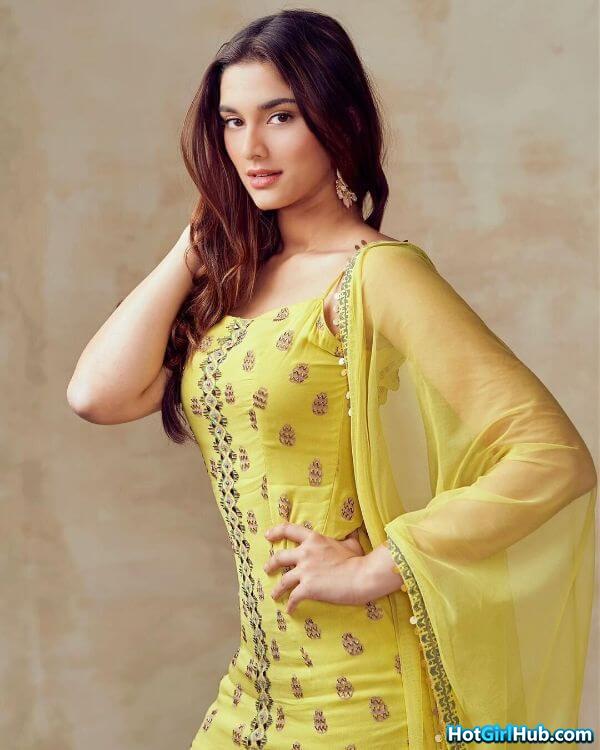 Sexy Saiee Manjrekar ​hot Bollywood Actress Pics 5
