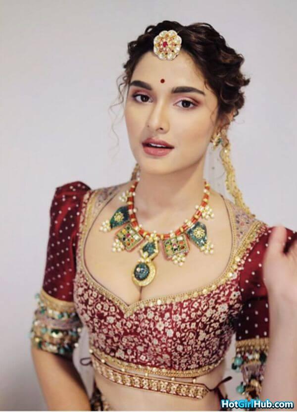 Sexy Saiee Manjrekar ​hot Bollywood Actress Pics 9