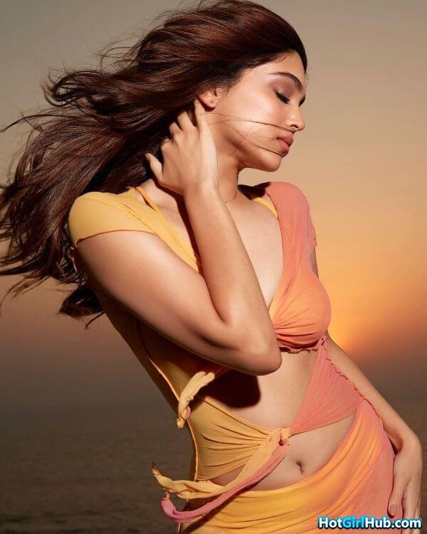 Sexy Sharvari Wagh ​hot Bollywood Actress Pics 12