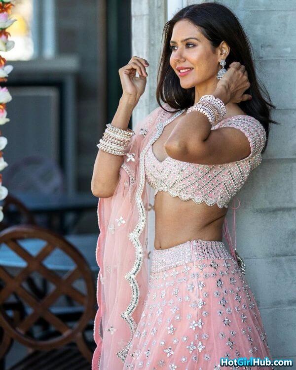 Sexy Sonam Bajwa ​hot Indian Model and Actress Pics 11