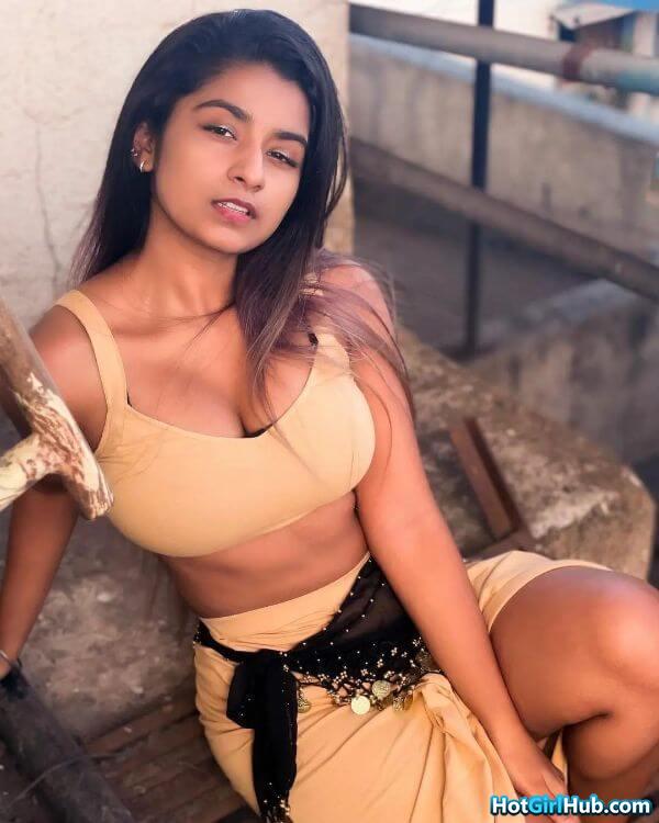 Beautiful College Indian Desi Girl With Big Tits 13
