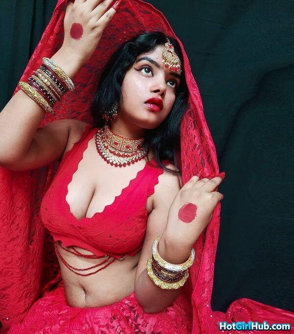 Beautiful Indian Girl Showing Big Tits 7