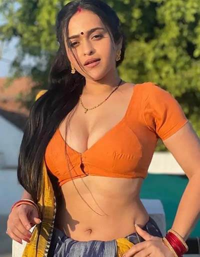 Beautiful Indian Teen Girls With Big Tits 1