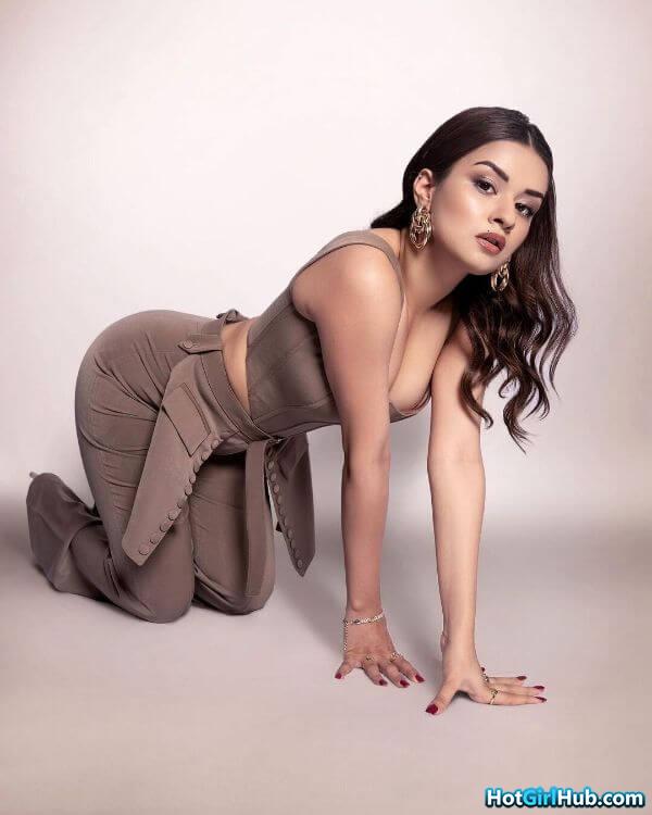 Sexy Avneet Kaur ​hot Indian TV Actress Pics 7