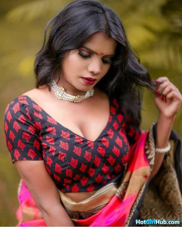 Sexy Desi Indian Girls With Huge Boobs 6