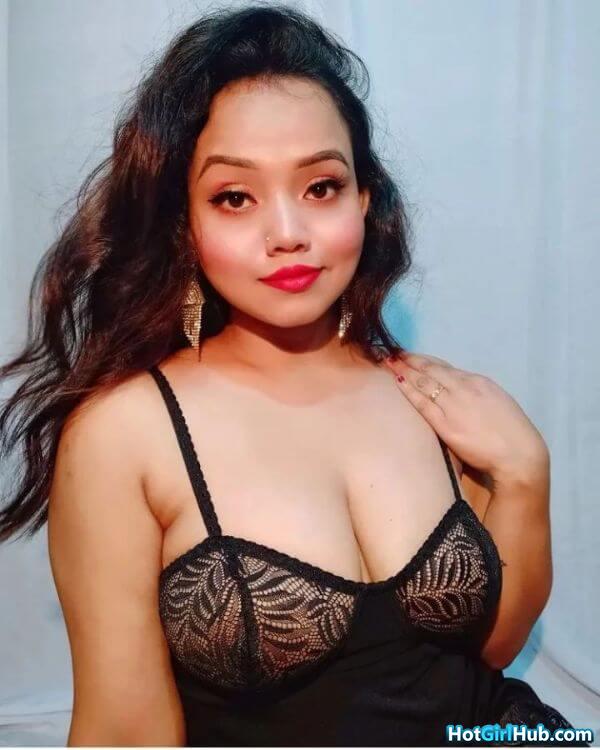 Sexy Indian Girls Showing Big Tits 11