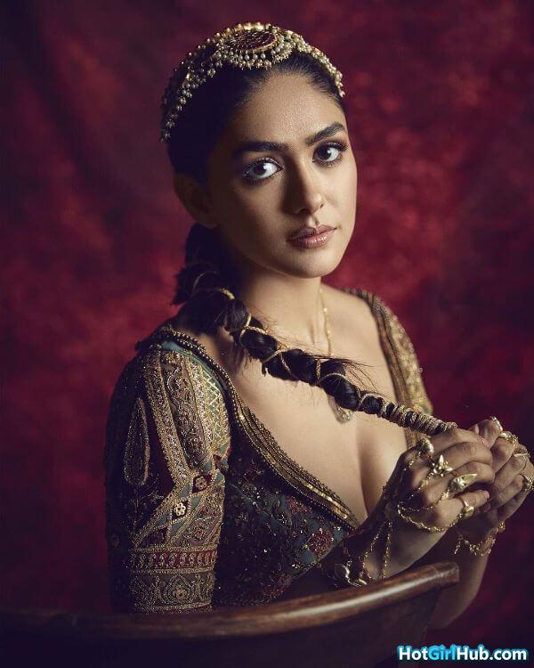 Sexy Mrunal Thakur ​hot Indian Television Actress Pics 10