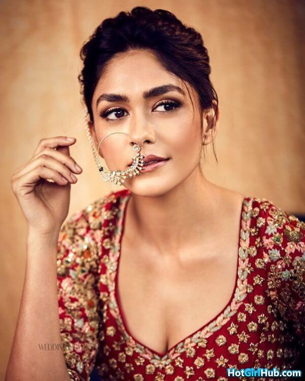 Sexy Mrunal Thakur ​hot Indian Television Actress Pics 6