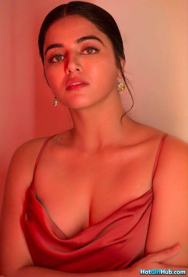 Sexy Wamiqa Gabbi ​hot Punjabi Actress Pics 10