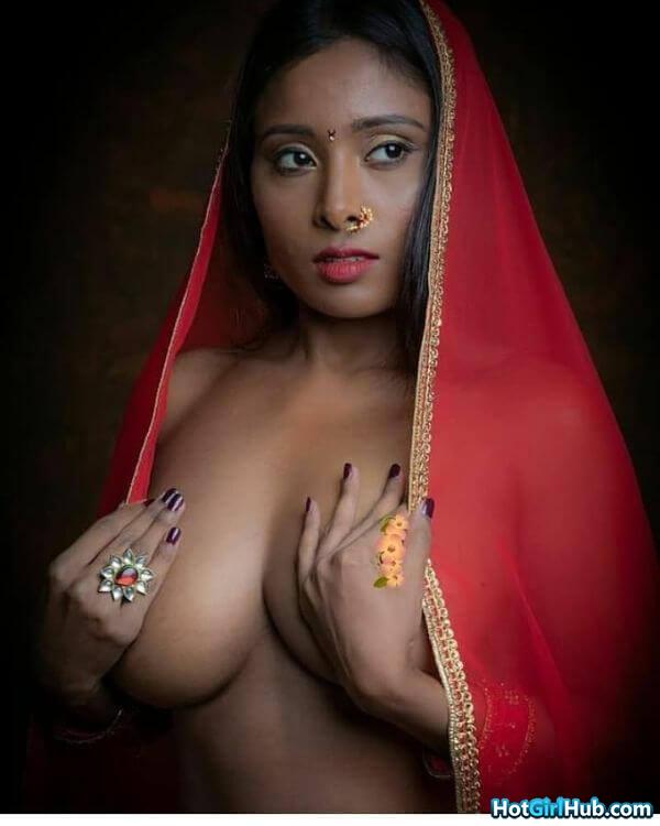 Beautiful Indian Teen Girls Showing Big Tits 2