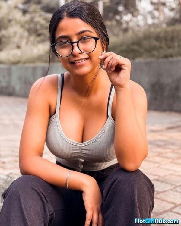 Sexy Indian Girls With Big Boobs 14