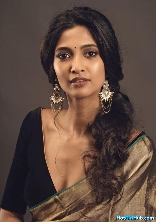 Sexy Keerthi Pandian ​hot Tamil Actress Pics 6