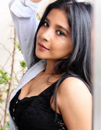 Sexy Sakshi Agarwal ​hot Indian Actress Pics 1