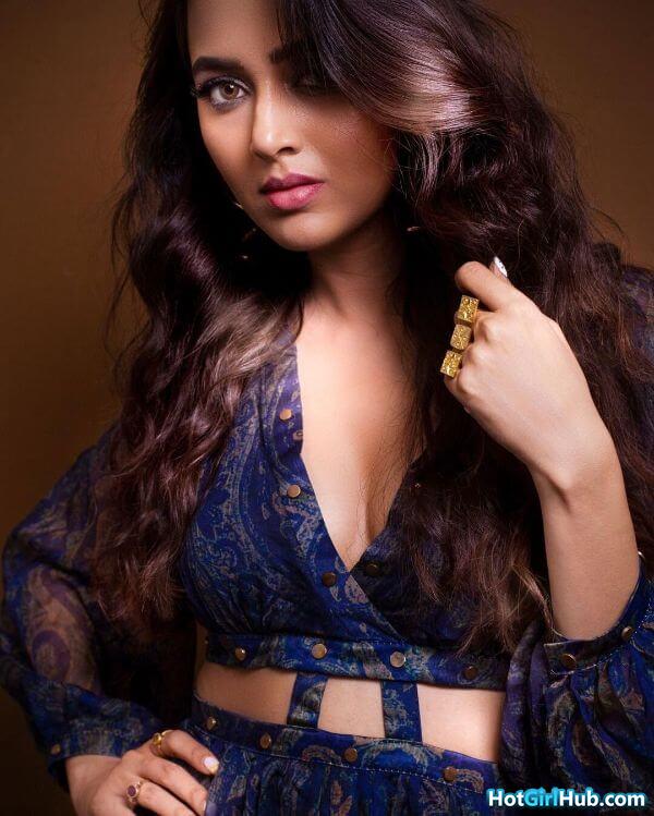 Sexy Tejasswi Prakash ​hot Indian Actress Pics 9
