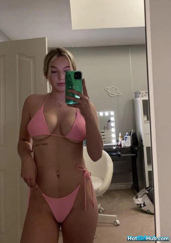 Hot Instagram Model Taking Mirror Selfie Showing Sexy Body 8