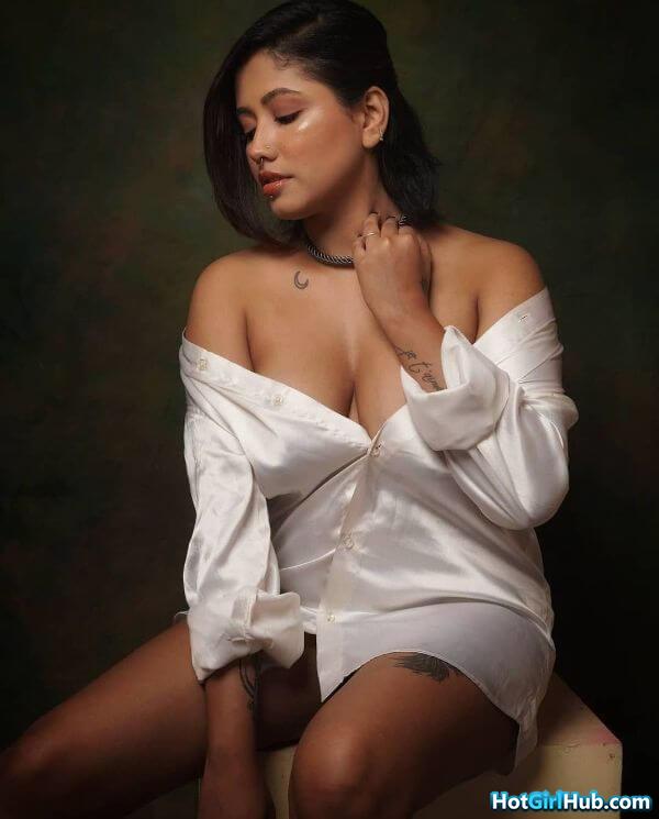Sexy Indian Girls With Big Tits 9