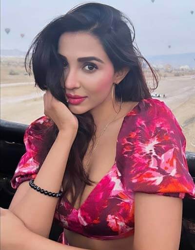 Sexy Parvati Nair ​hot South Indian Film Actress Pics 1