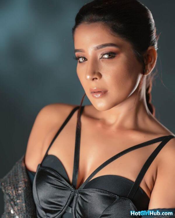 Sexy Sakshi Agarwal ​hot Indian Actress Pics 12
