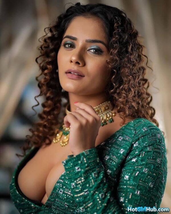 Beautiful Indian Girls With Big Tits 12