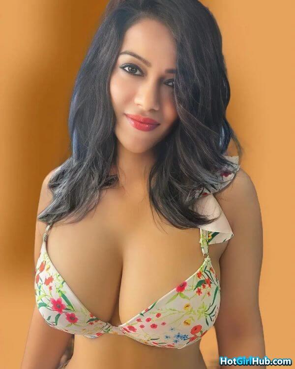 Cute Desi Indian Girl With Big Boobs 14