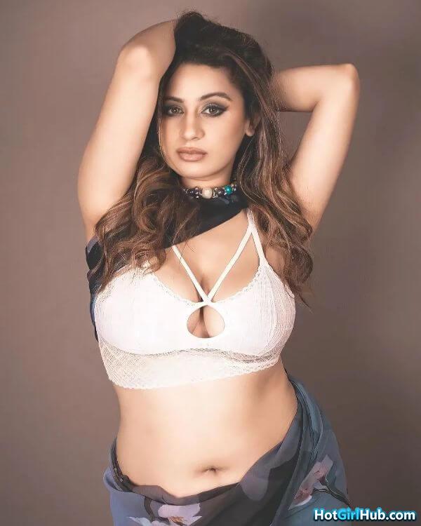 Hot Desi Indian Girl With Big Tits 13