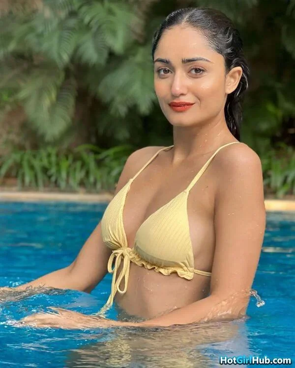 Hot Indian Girls in Bikini Showing Sexy Body 2