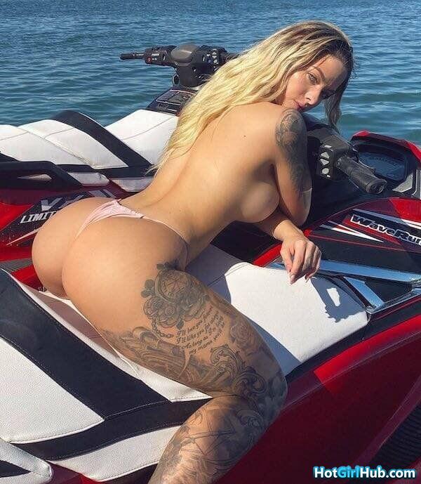 Sexy Girls With Tattoos Showing Big Ass 13