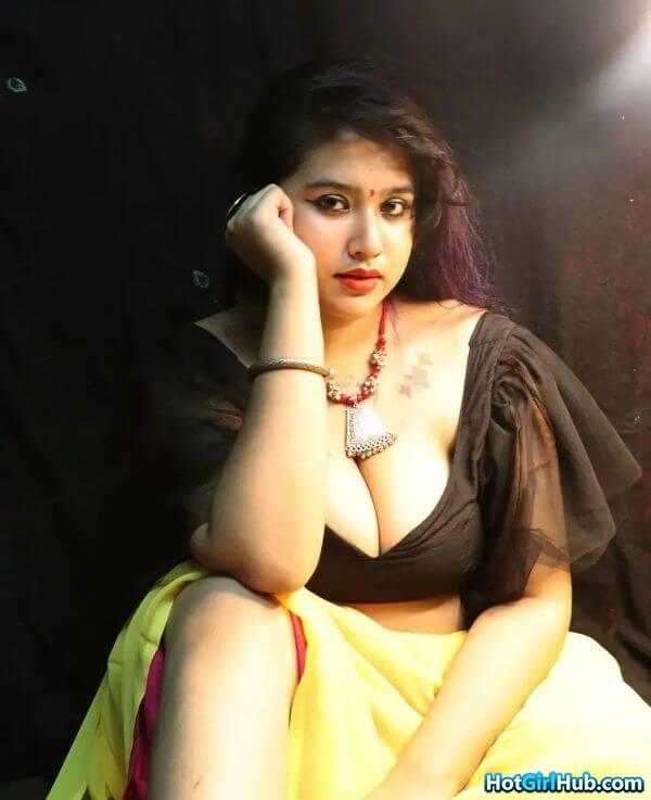 Sexy Indian College Girls Showing Big Tits 9