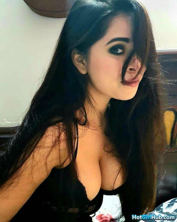 Beautiful Desi Girls With Big Tits 8