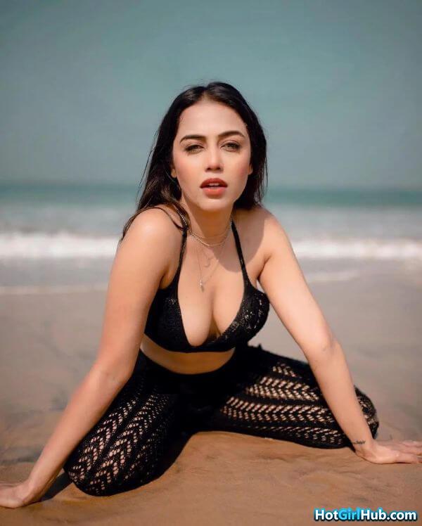Beautiful Indian Instagram Girls Showing Big Tits 7