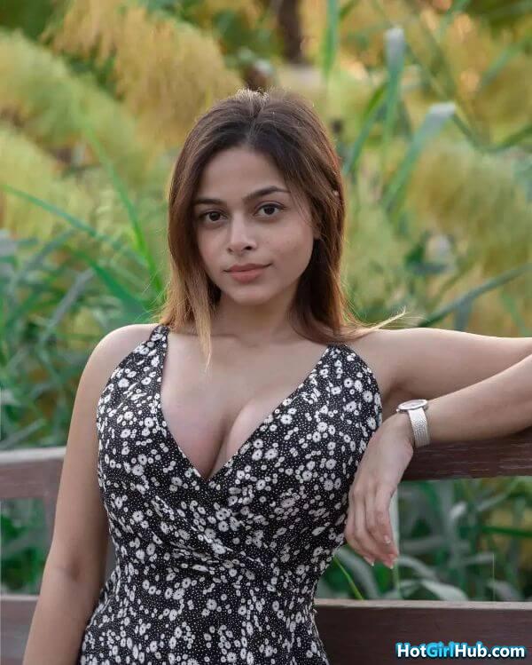 Beautiful Indian Instagram Girls Showing Big Tits 9