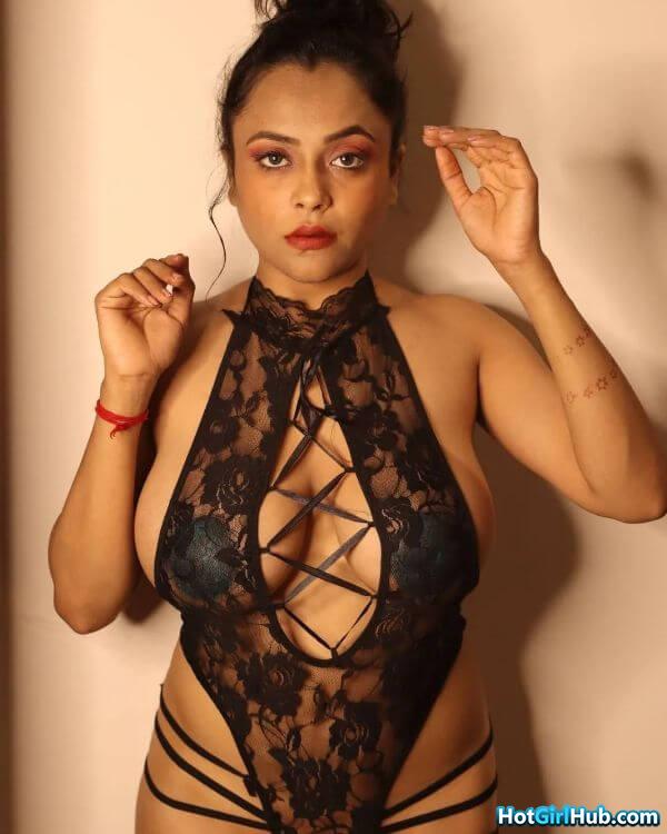 Hot Indian Women With Huge Tits 8