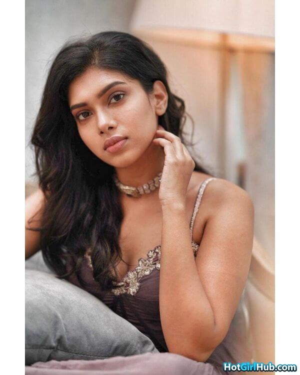 Hot Tamil Actress Dushara Vijayan Big Boobs 2