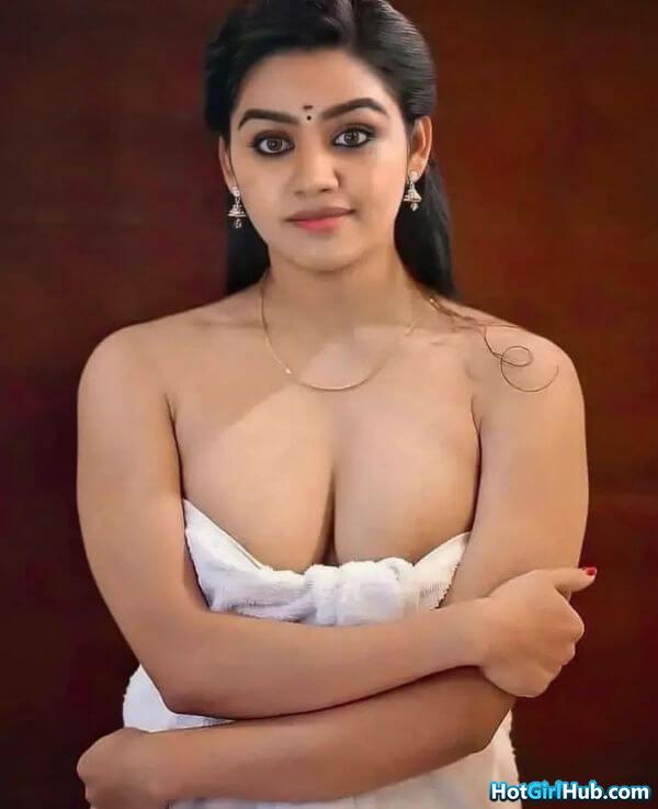 Sexy Big Tits Indian Girls 13