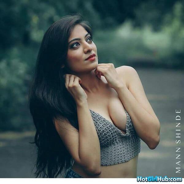 Sexy Indian Big Boobs Instagram Model 14