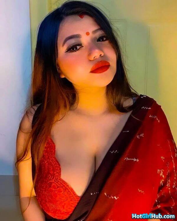 Sexy Indian College Girls Showing Huge Tits 2