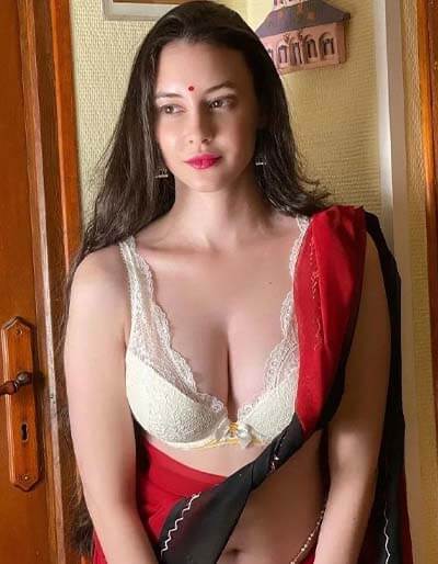 Beautiful Big Tits Indian Girls 1