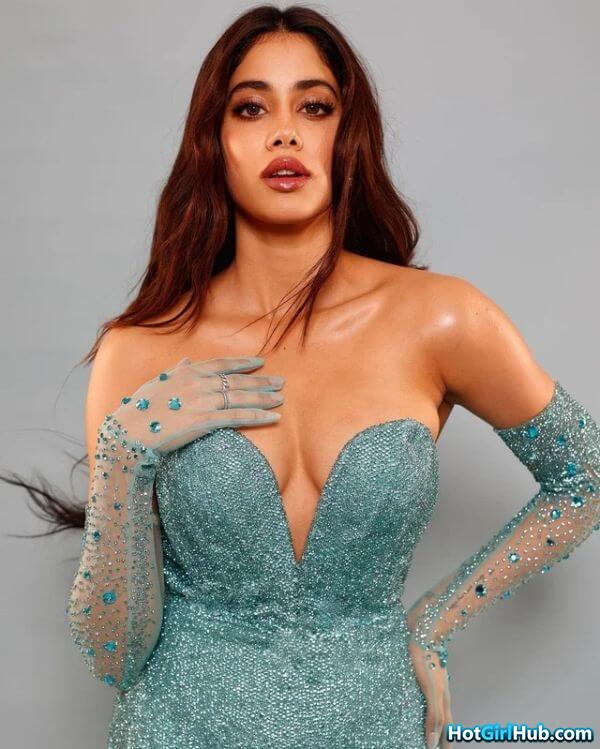 Beautiful Indian Girl With Big Tits 2