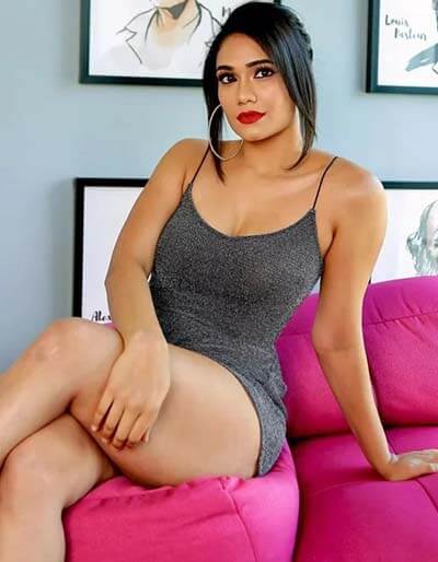 Hot Richi Shah Big Tits Instagram Models 1