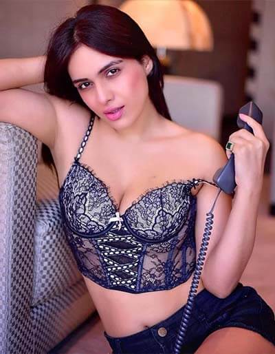 Beautiful Indian Girls With Big Tits 1