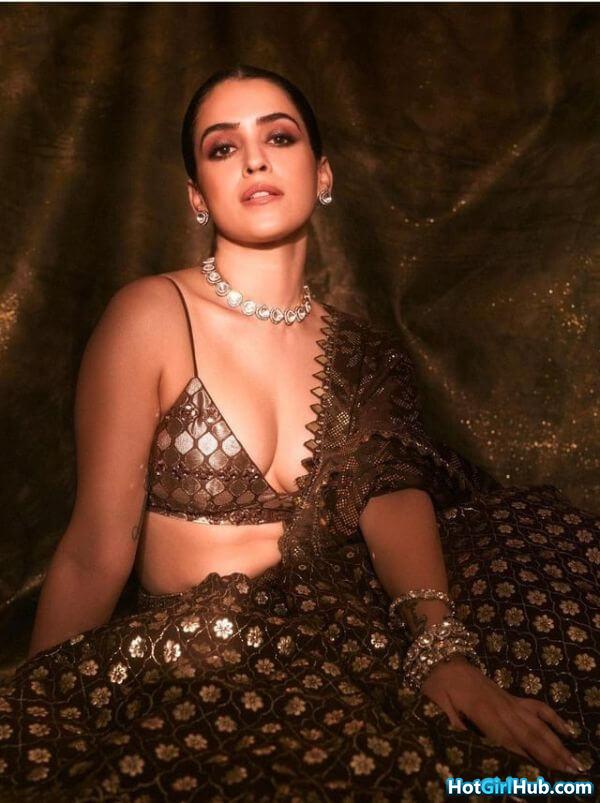 Beautiful Indian Girls With Big Tits 2
