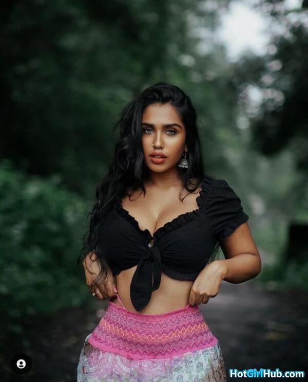 Hot Indian Girls With Perfect Tits 11