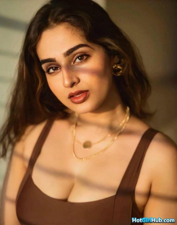 Sexy Indian Girls With Perfect Tits 2