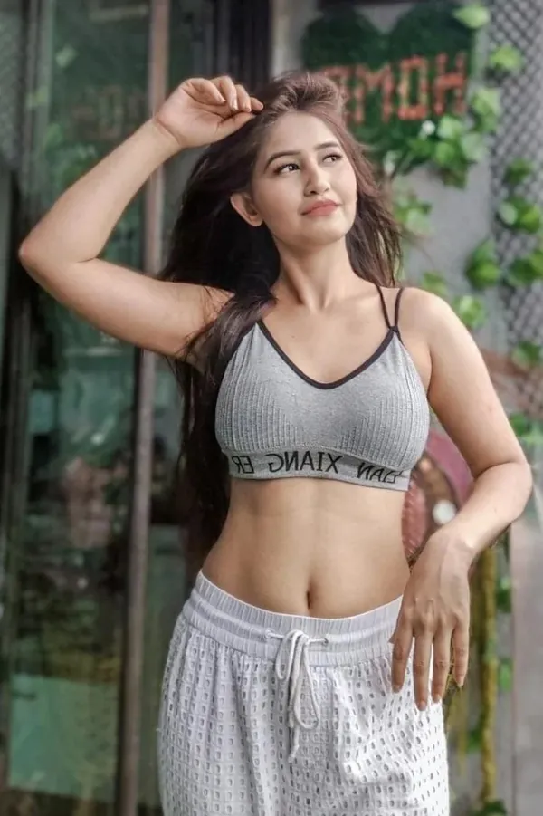 Sexy Desi Girls With Big Tits 7