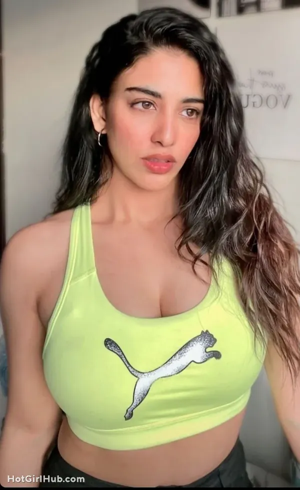 Sexy Big Tits Indian Girls 7